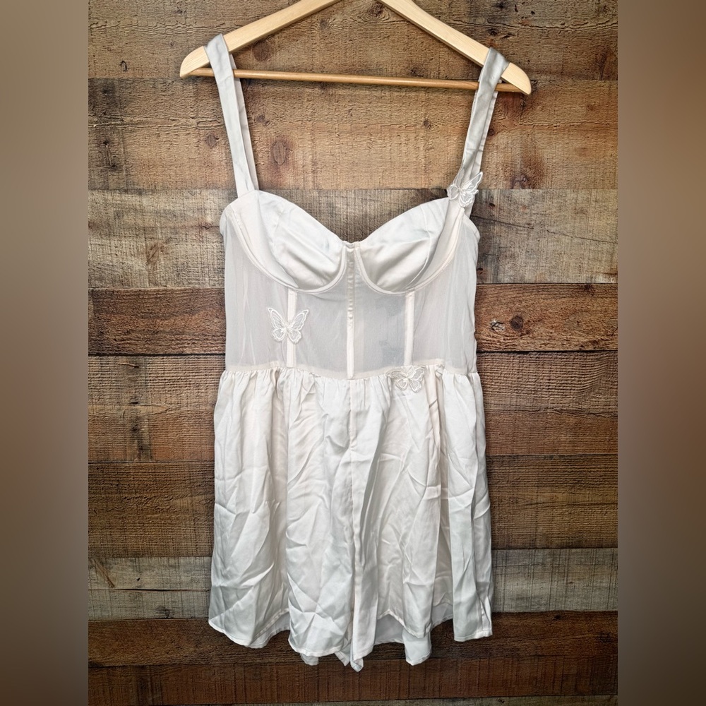 NWT Pretty Little Things Corset Bodycon Romper Butterflies Cream Playsuit 16